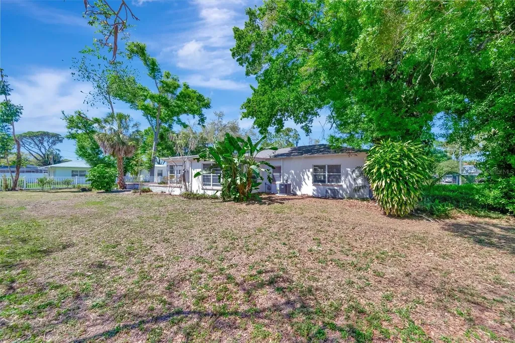 6348 7th Avenue N St Petersburg FL 33710