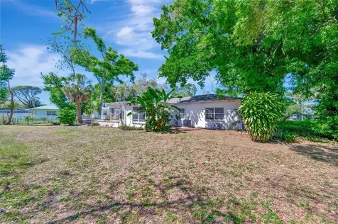 6348 7th Avenue N St Petersburg FL 33710