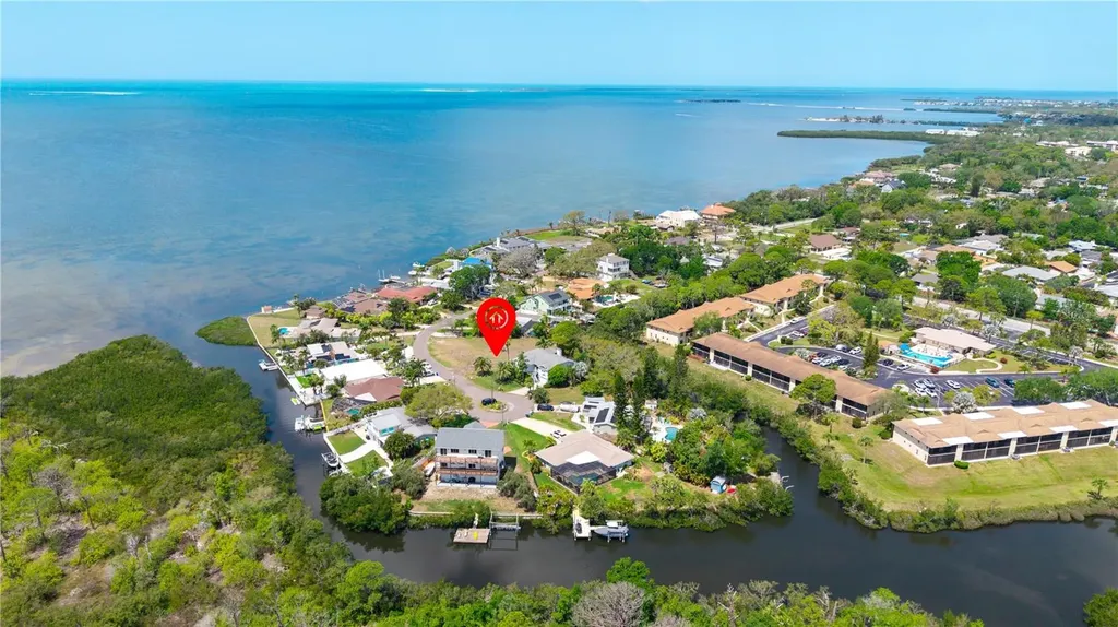 1121 S Florida Avenue Tarpon Springs FL 34689
