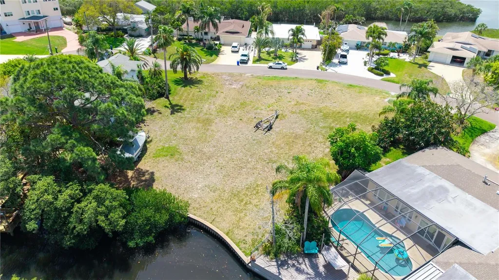1121 S Florida Avenue Tarpon Springs FL 34689