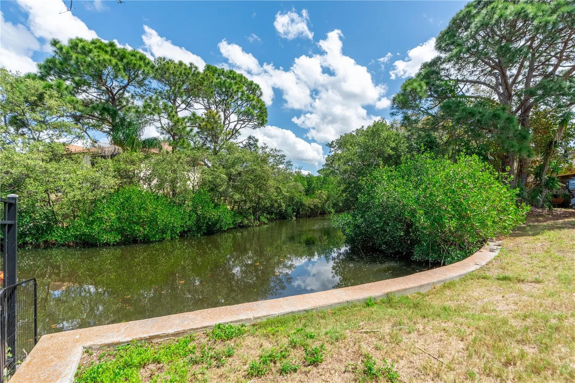 1121 S Florida Avenue Tarpon Springs FL 34689