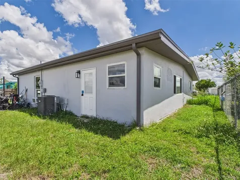 22040 Felton Avenue Port Charlotte FL 33952