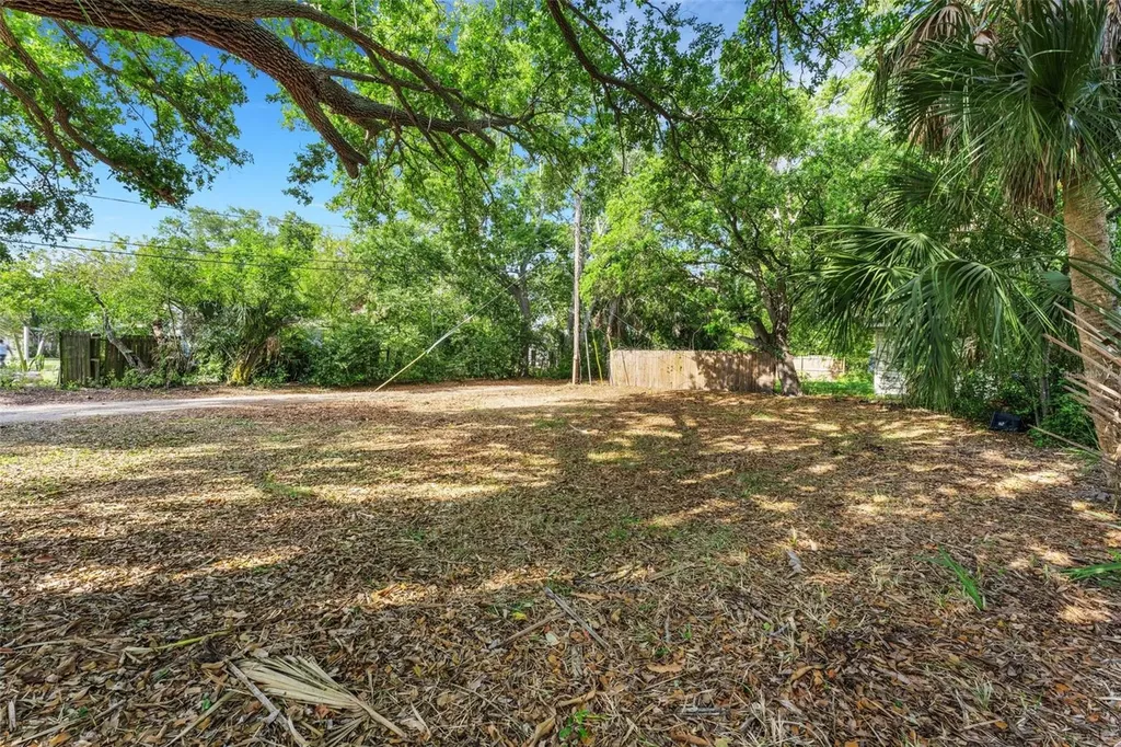 2715 5th Street S St Petersburg FL 33705