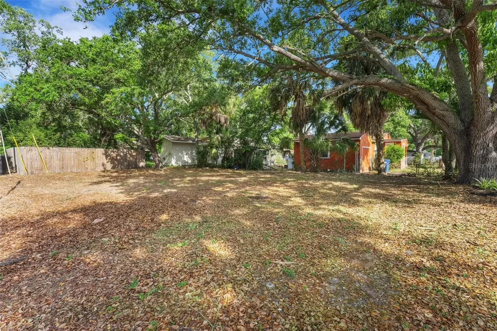 2715 5th Street S St Petersburg FL 33705