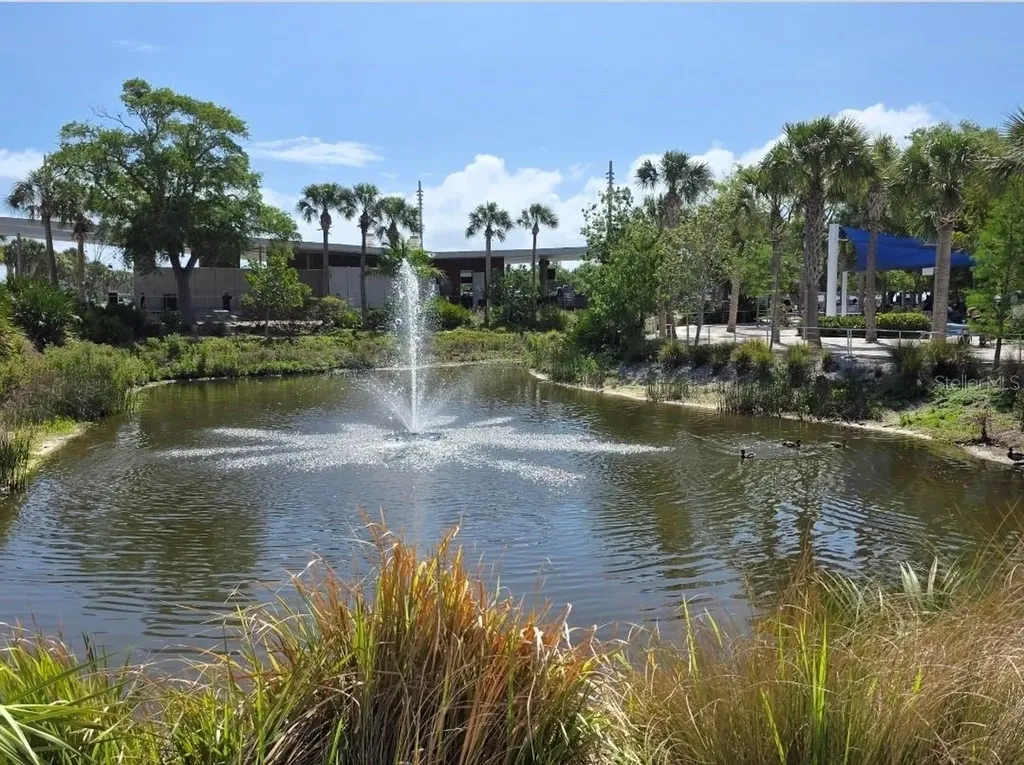 2715 5th Street S St Petersburg FL 33705