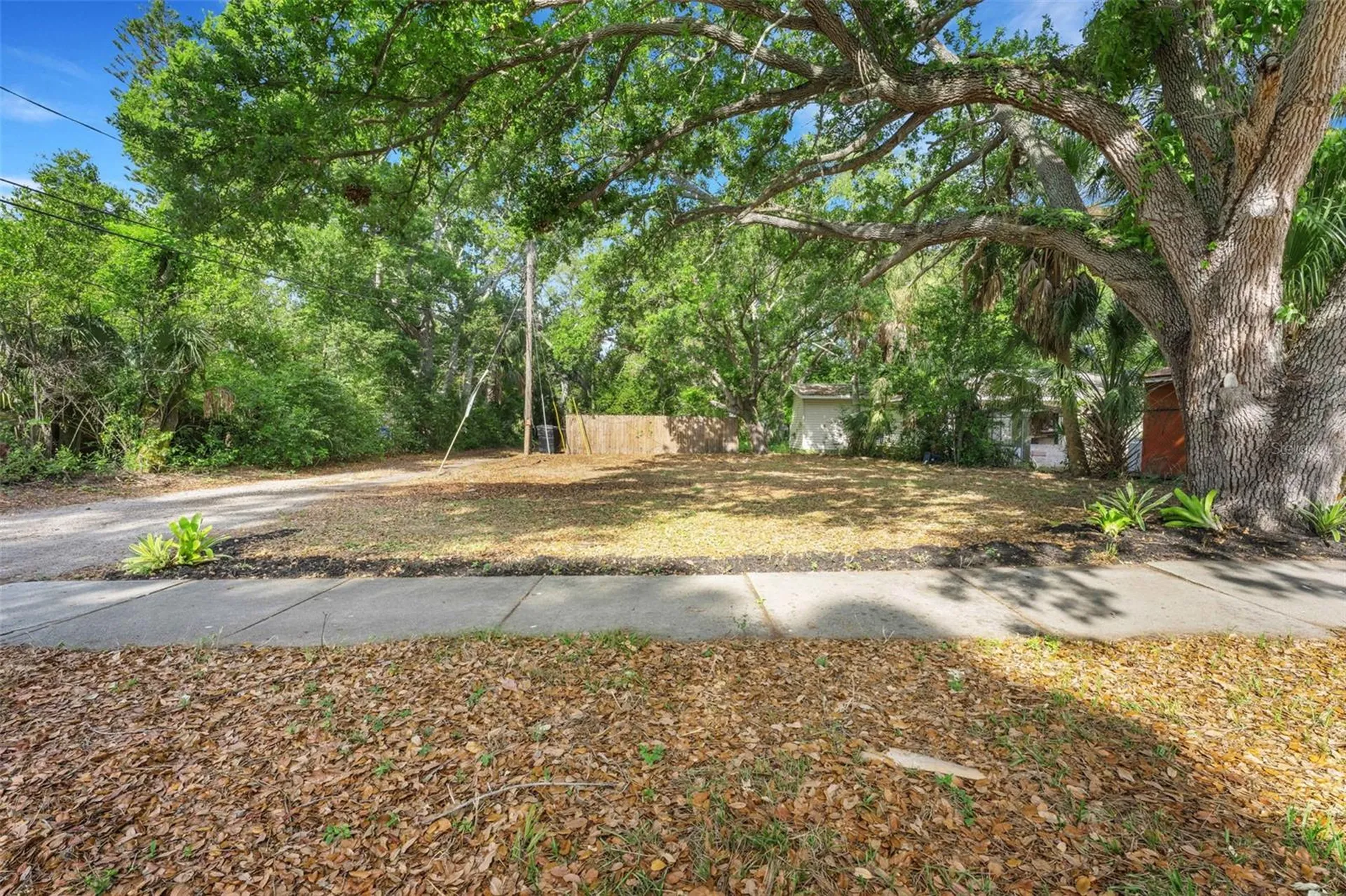 2715 5th Street S St Petersburg FL 33705