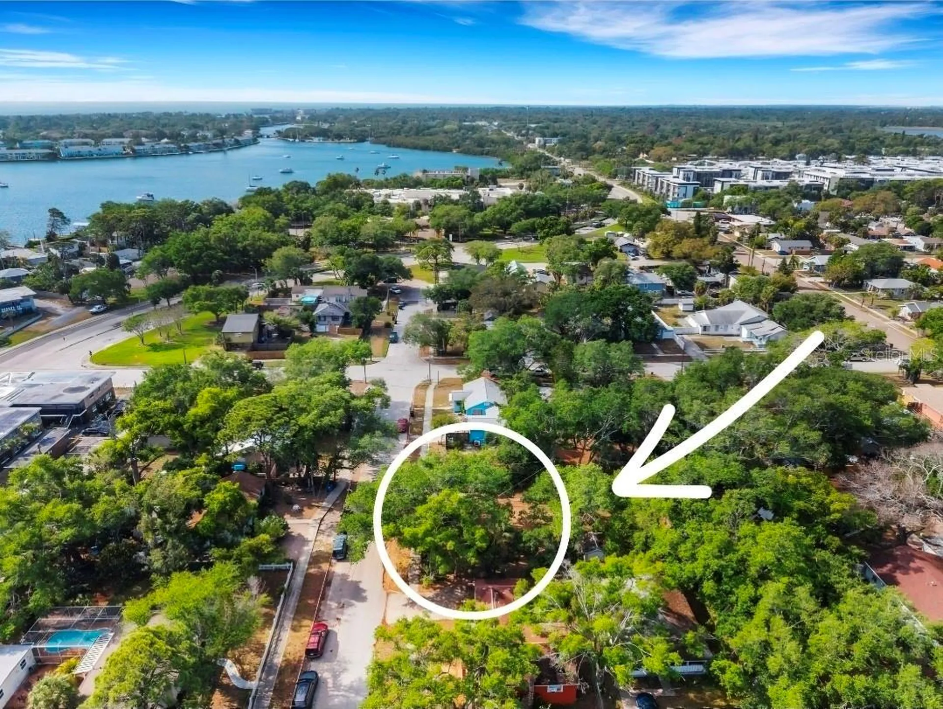 2715 5th Street S St Petersburg FL 33705