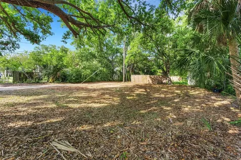 2715 5th Street S St Petersburg FL 33705