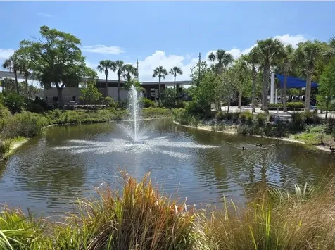 2715 5th Street S St Petersburg FL 33705