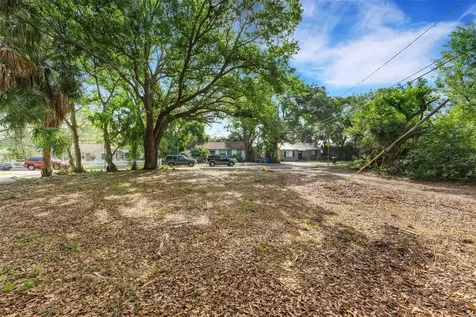 2715 5th Street S St Petersburg FL 33705