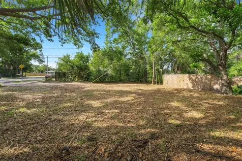 2715 5th Street S St Petersburg FL 33705