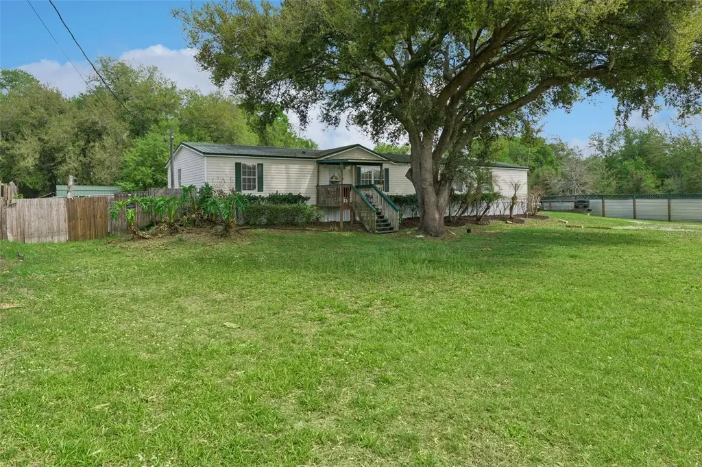 33601 Tammy Lane Wesley Chapel FL 33543