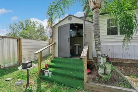 33601 Tammy Lane Wesley Chapel FL 33543