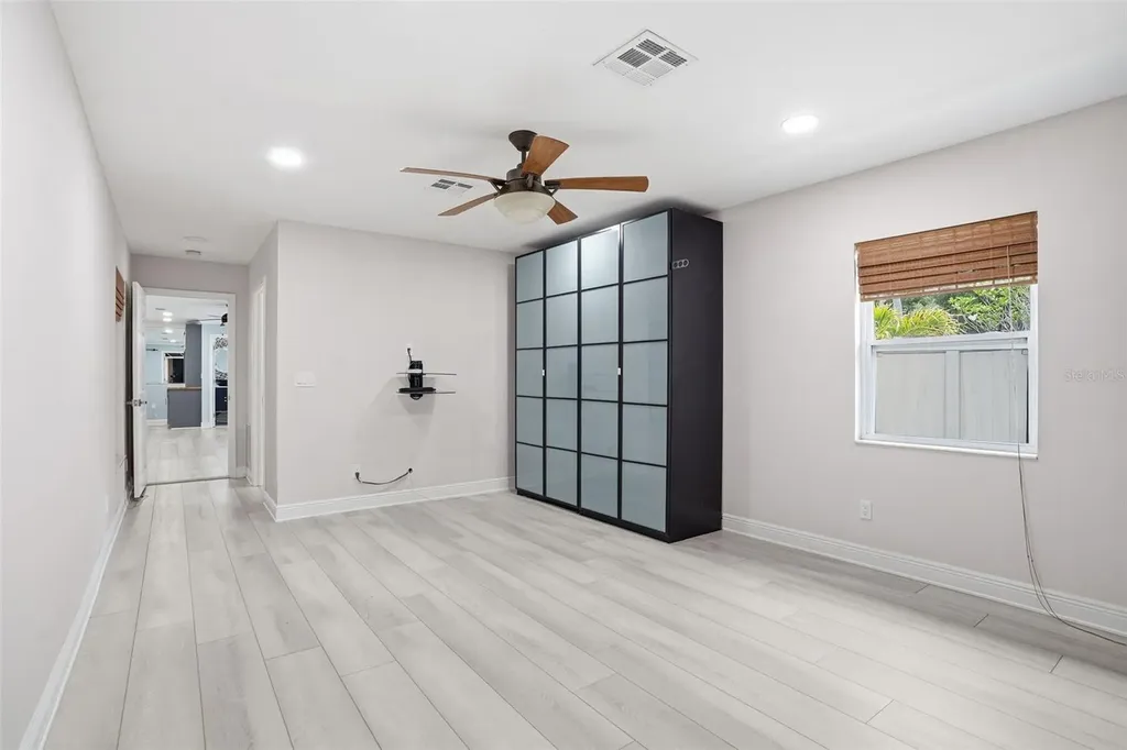 2121 Park Street N St Petersburg FL 33710