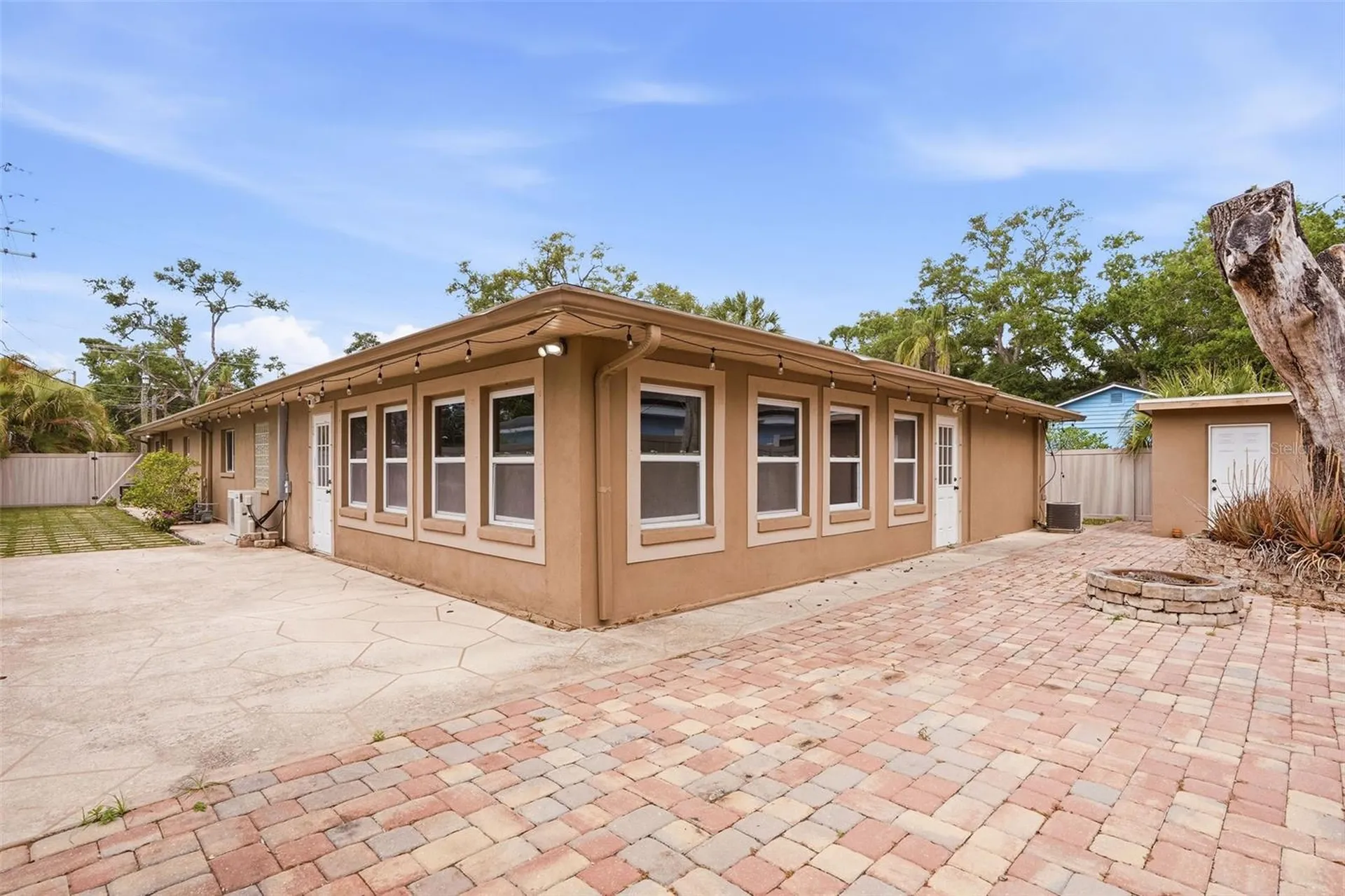 2121 Park Street N St Petersburg FL 33710
