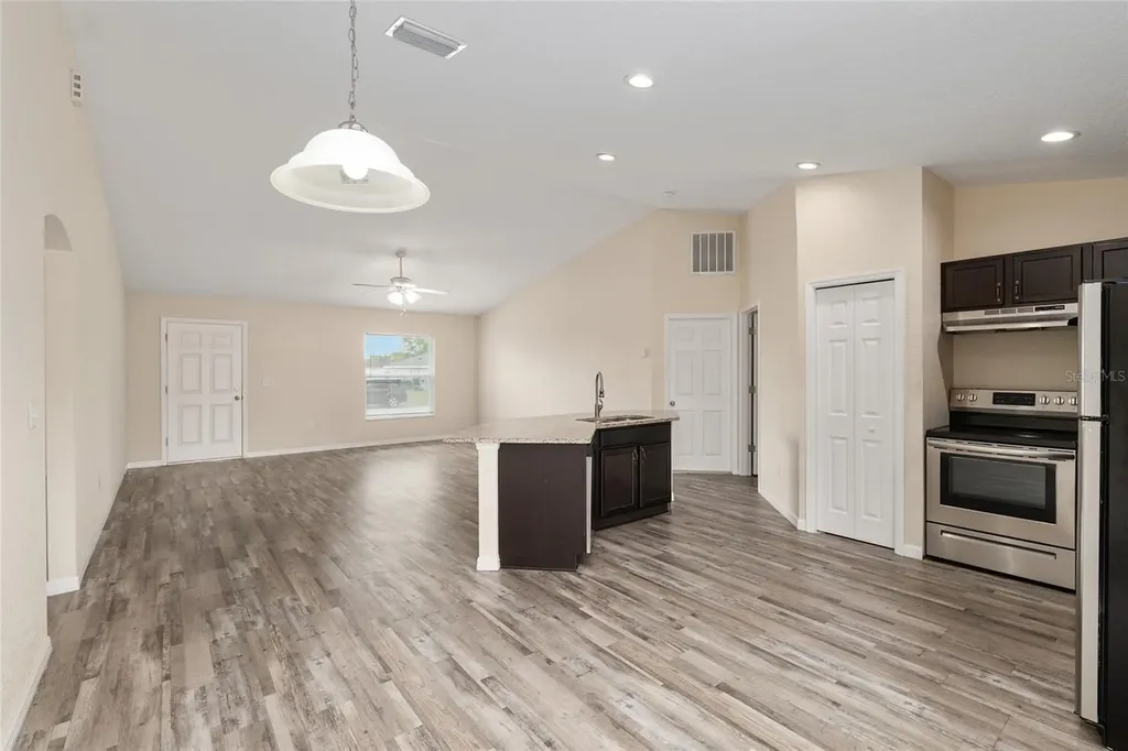 22 Juniper Loop Circle Ocala FL 34480