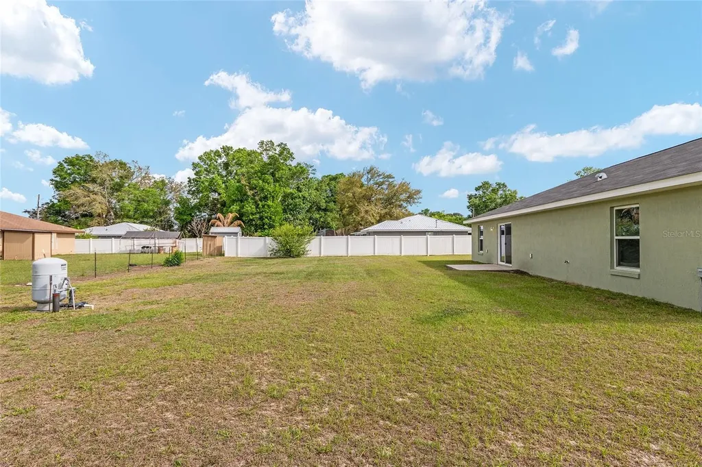 22 Juniper Loop Circle Ocala FL 34480