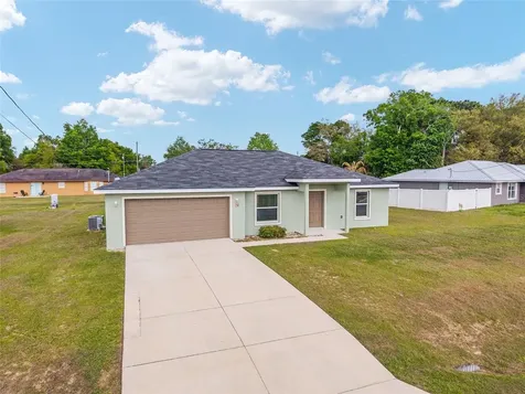 22 Juniper Loop Circle Ocala FL 34480