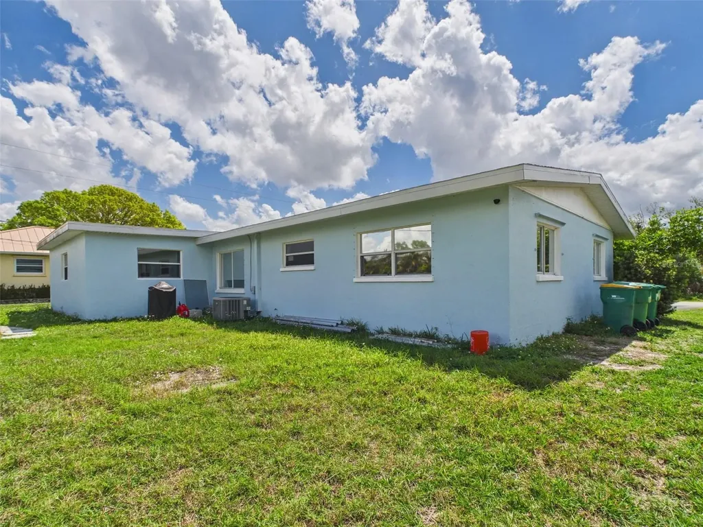 420 Greenwich Avenue NW Port Charlotte FL 33952
