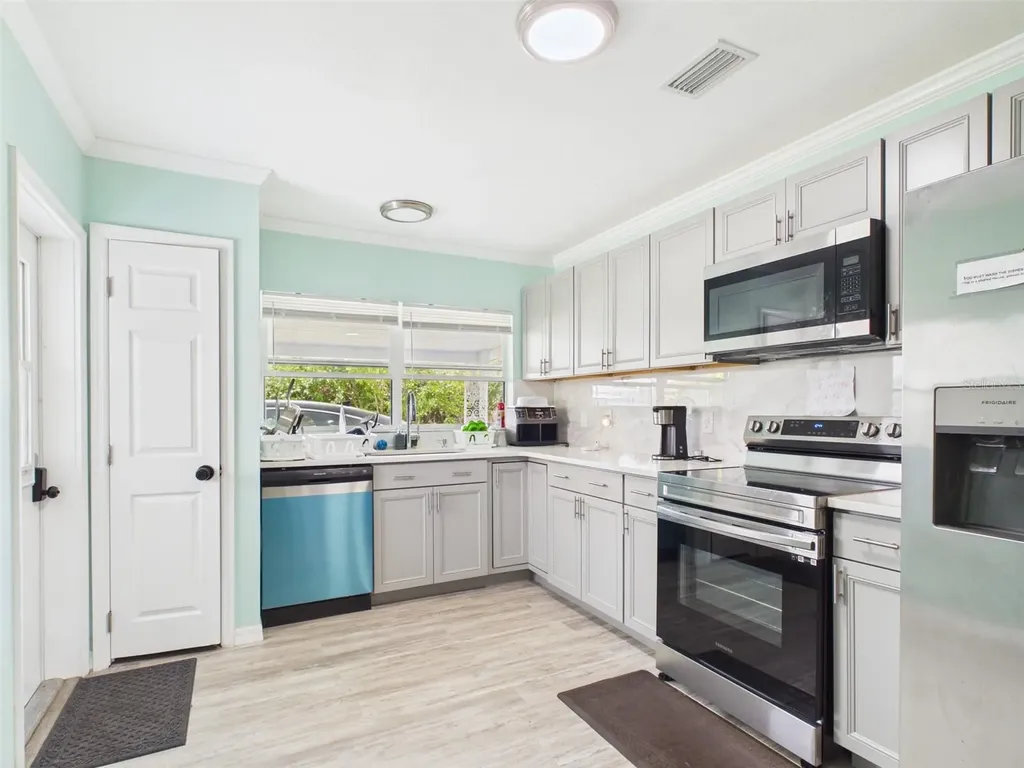 420 Greenwich Avenue NW Port Charlotte FL 33952
