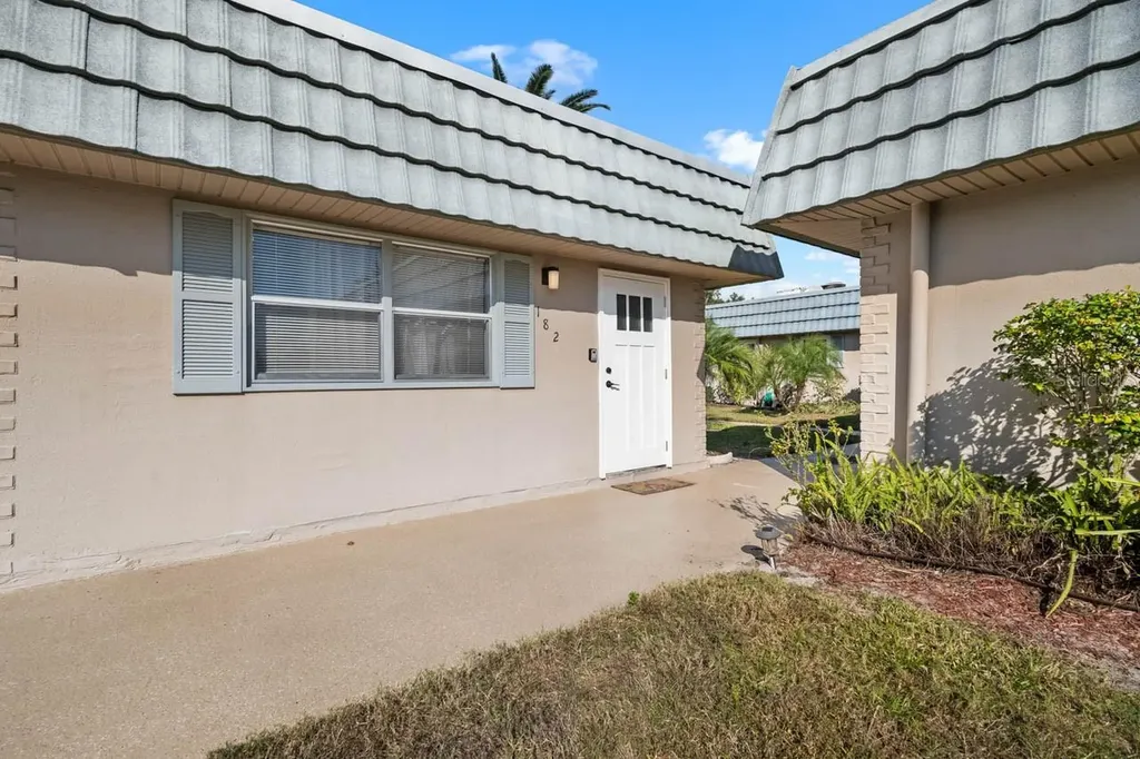 1802 Bedford Terrace Sun City Center FL 33573