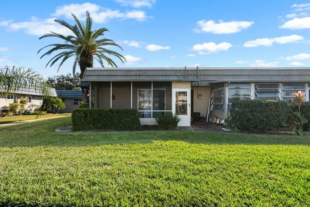 1802 Bedford Terrace Sun City Center FL 33573