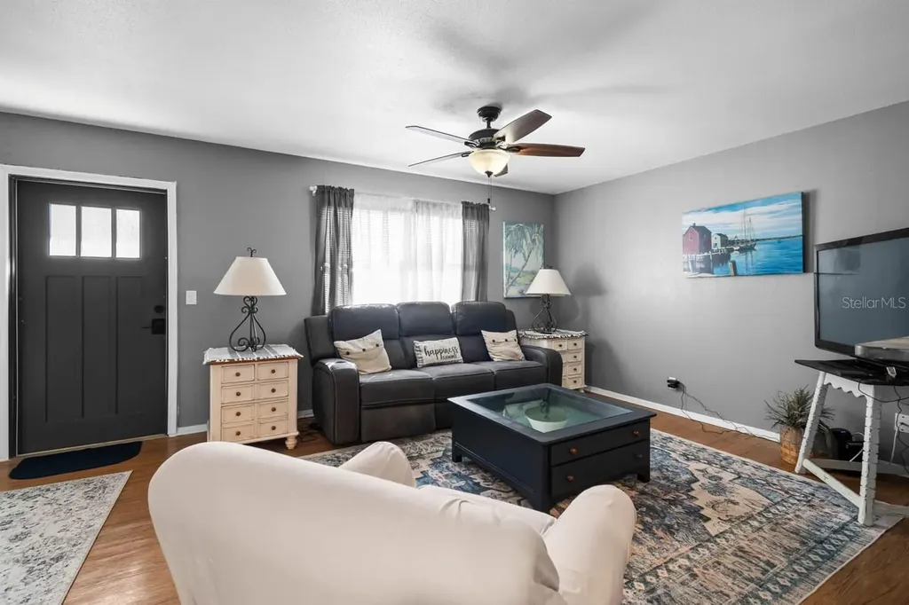 1802 Bedford Terrace Sun City Center FL 33573