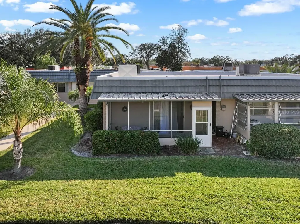 1802 Bedford Terrace Sun City Center FL 33573