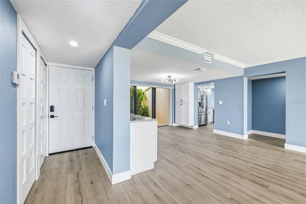 7520 Sunshine Skyway Lane S St Petersburg FL 33711