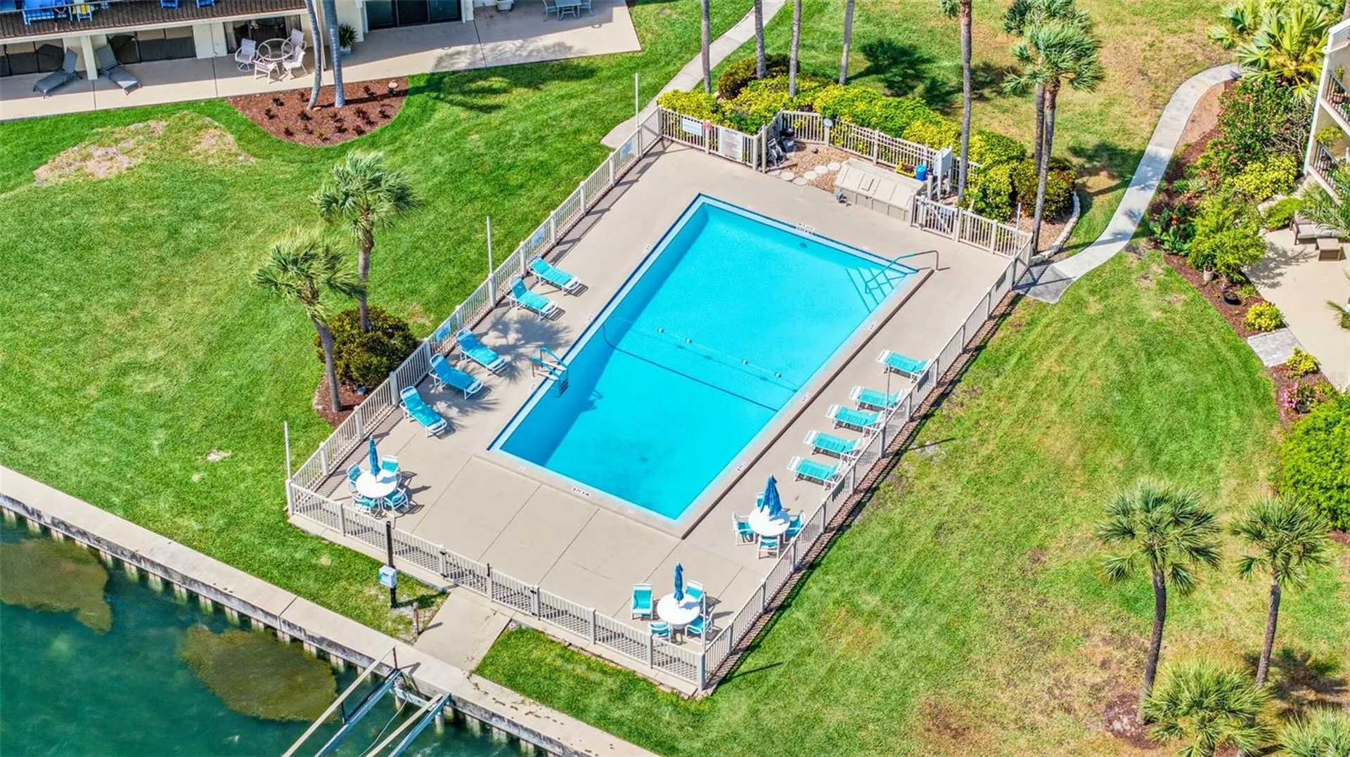 7520 Sunshine Skyway Lane S St Petersburg FL 33711