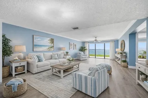 7520 Sunshine Skyway Lane S St Petersburg FL 33711