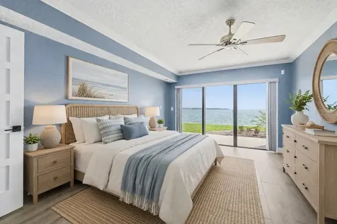 7520 Sunshine Skyway Lane S St Petersburg FL 33711
