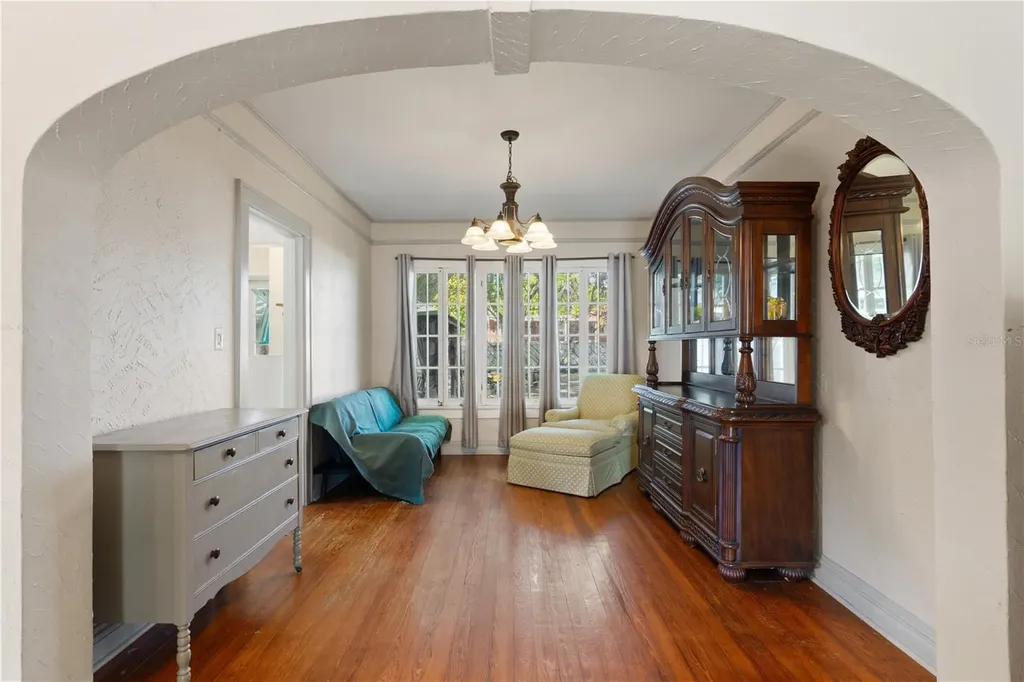 530 S 7th Street Lake Wales FL 33853