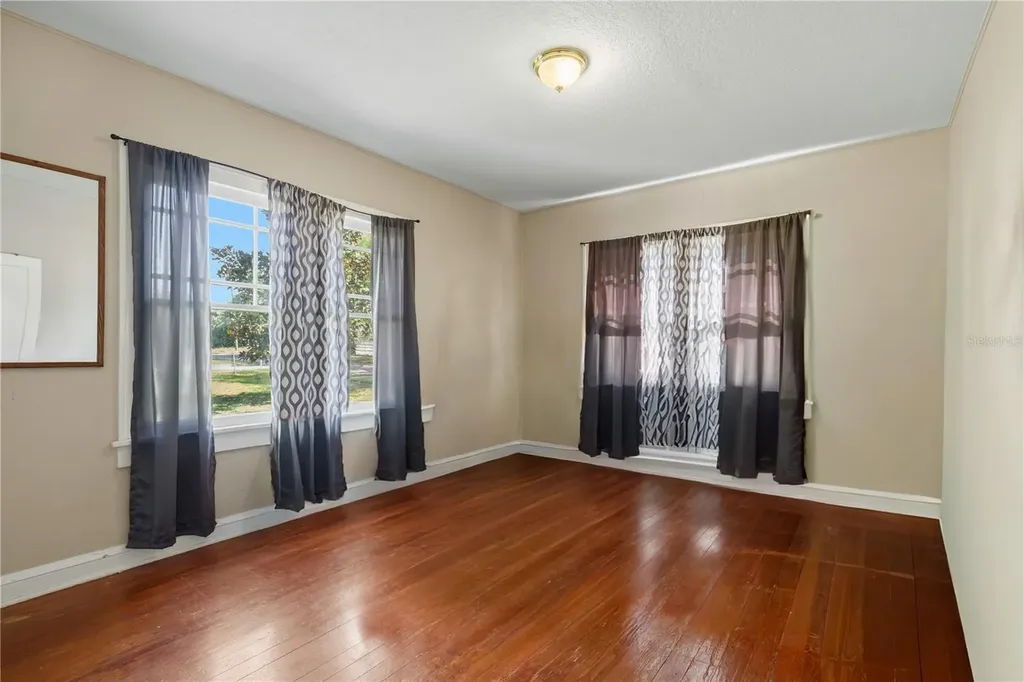 530 S 7th Street Lake Wales FL 33853