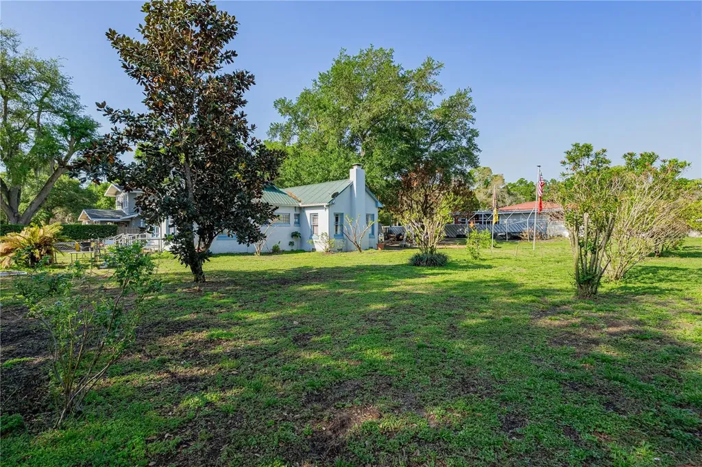 530 S 7th Street Lake Wales FL 33853