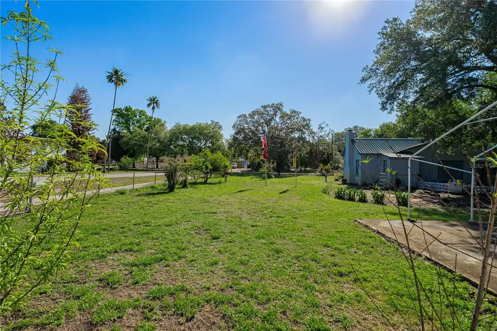 530 S 7th Street Lake Wales FL 33853