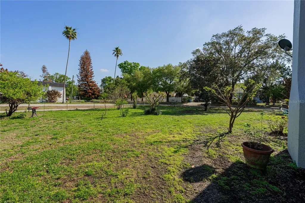 530 S 7th Street Lake Wales FL 33853