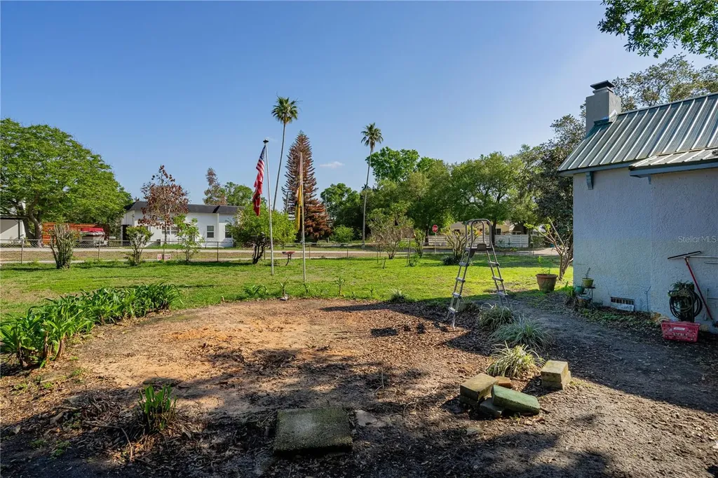 530 S 7th Street Lake Wales FL 33853