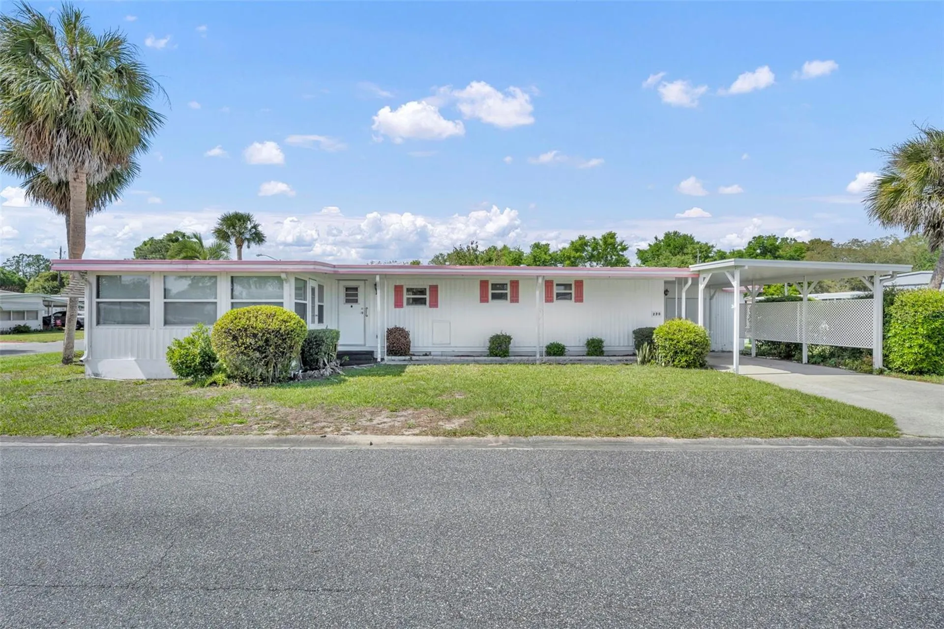 270 Palai Avenue Leesburg FL 34788