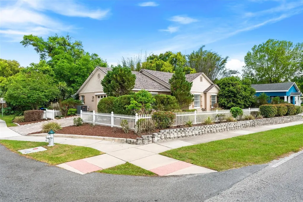 870 Carlson Drive Orlando FL 32804