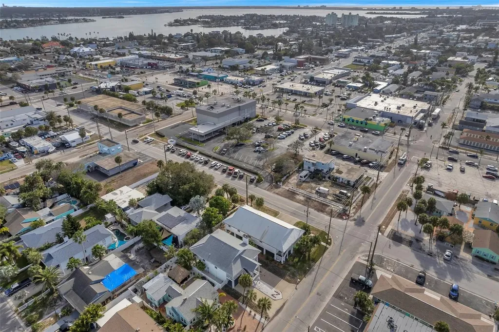 7615 Coquina Way St Pete Beach FL 33706