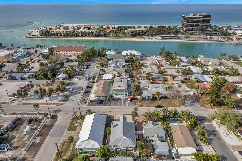 7615 Coquina Way St Pete Beach FL 33706