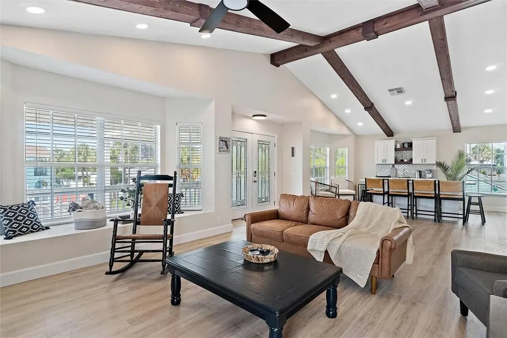 7615 Coquina Way St Pete Beach FL 33706