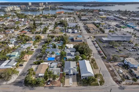 7615 Coquina Way St Pete Beach FL 33706