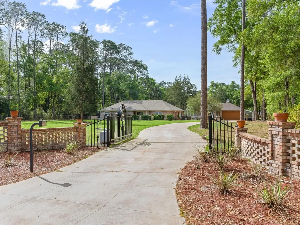 7604 NW 14th Ocala FL 34482