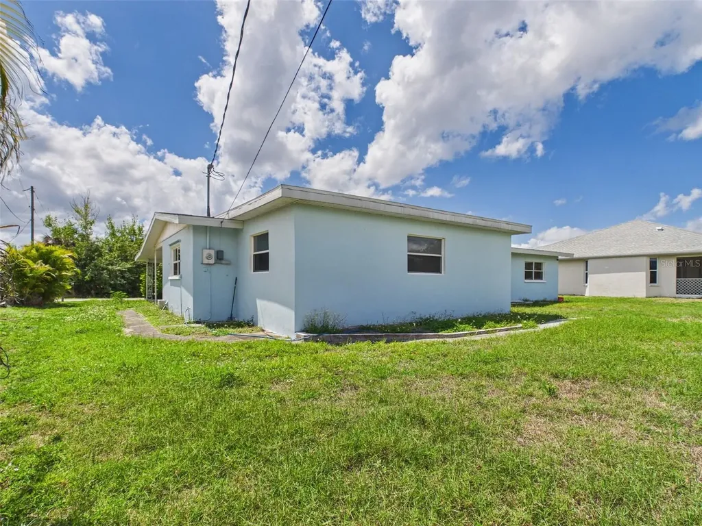 420 Greenwich Avenue NW Port Charlotte FL 33952