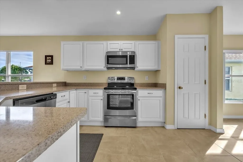8571 Gassner Way Lehigh Acres FL 33972