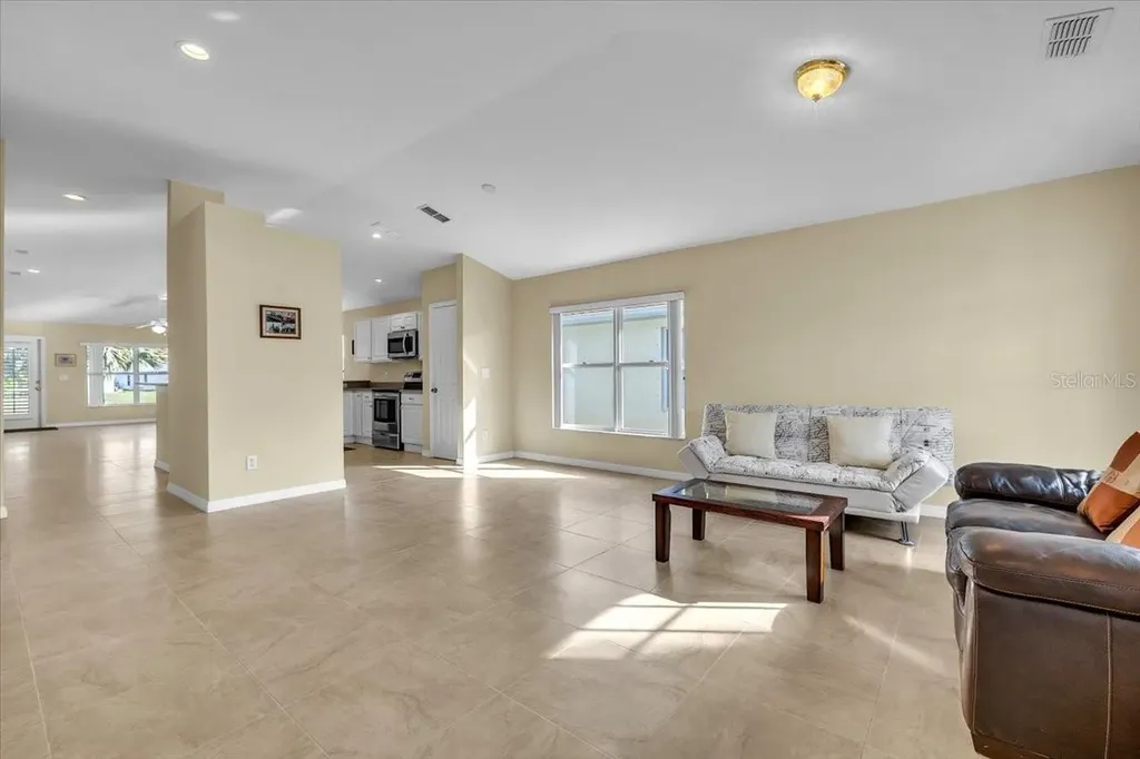 8571 Gassner Way Lehigh Acres FL 33972
