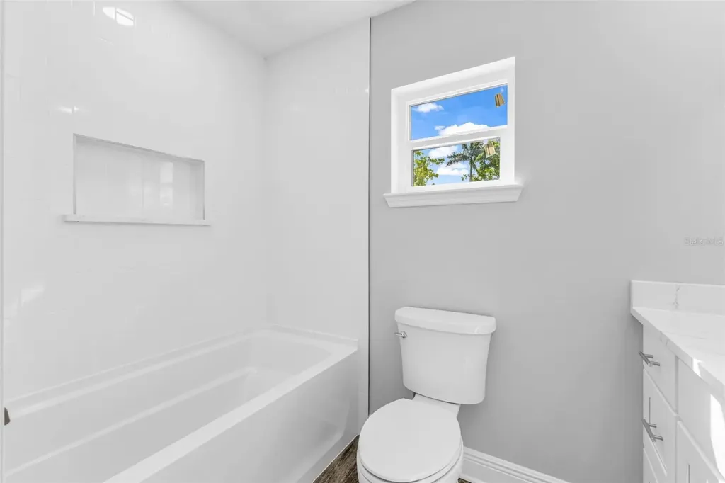 301 E Virginia Avenue Punta Gorda FL 33950