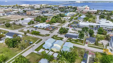 301 E Virginia Avenue Punta Gorda FL 33950